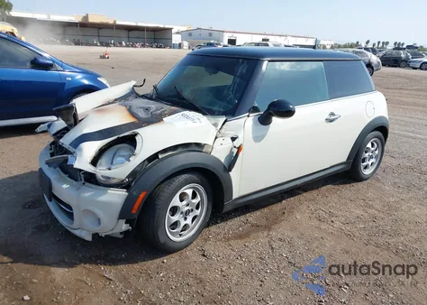 2013 Mini Hardtop Cooper z USA, uszkodzony, nr VIN WMWSU3C57DT546298